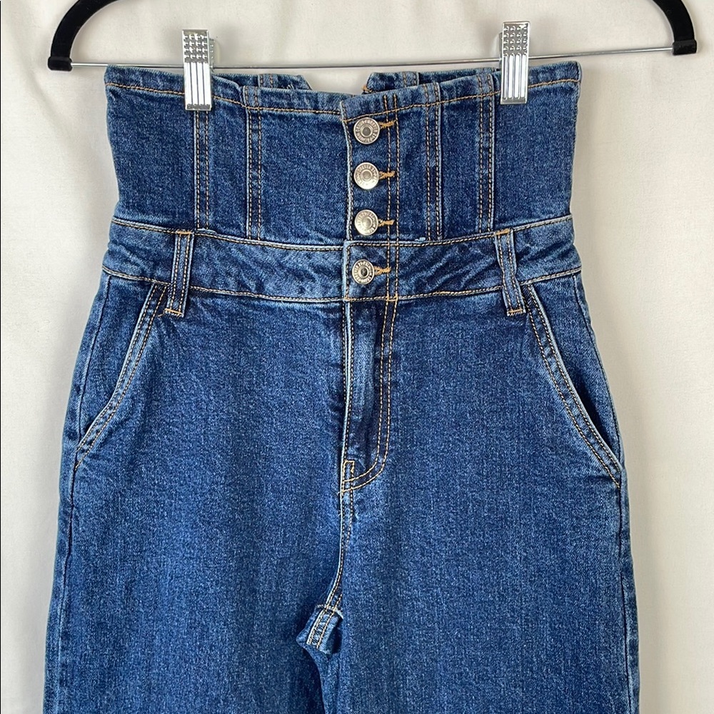 Forever 21 Ultra High-Waisted Wide Leg Blue Jeans with Button Front - Size 25 - Picture 4 of 13